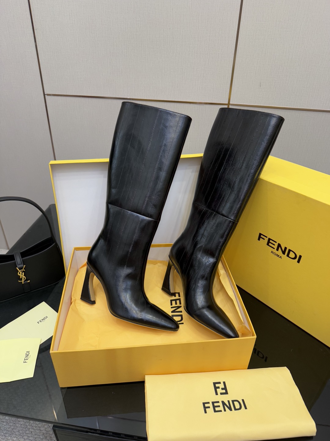 20251022/Fendi_251022-3
